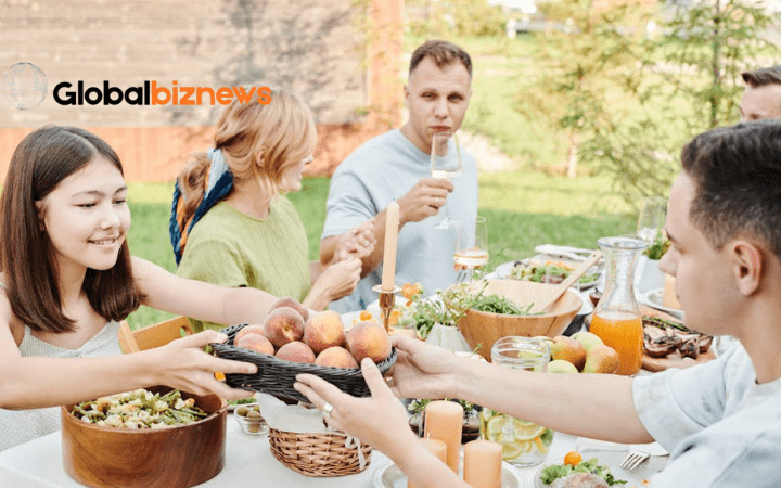 Bjudlunch: Meaning, Culture & Why It’s Popular in Sweden